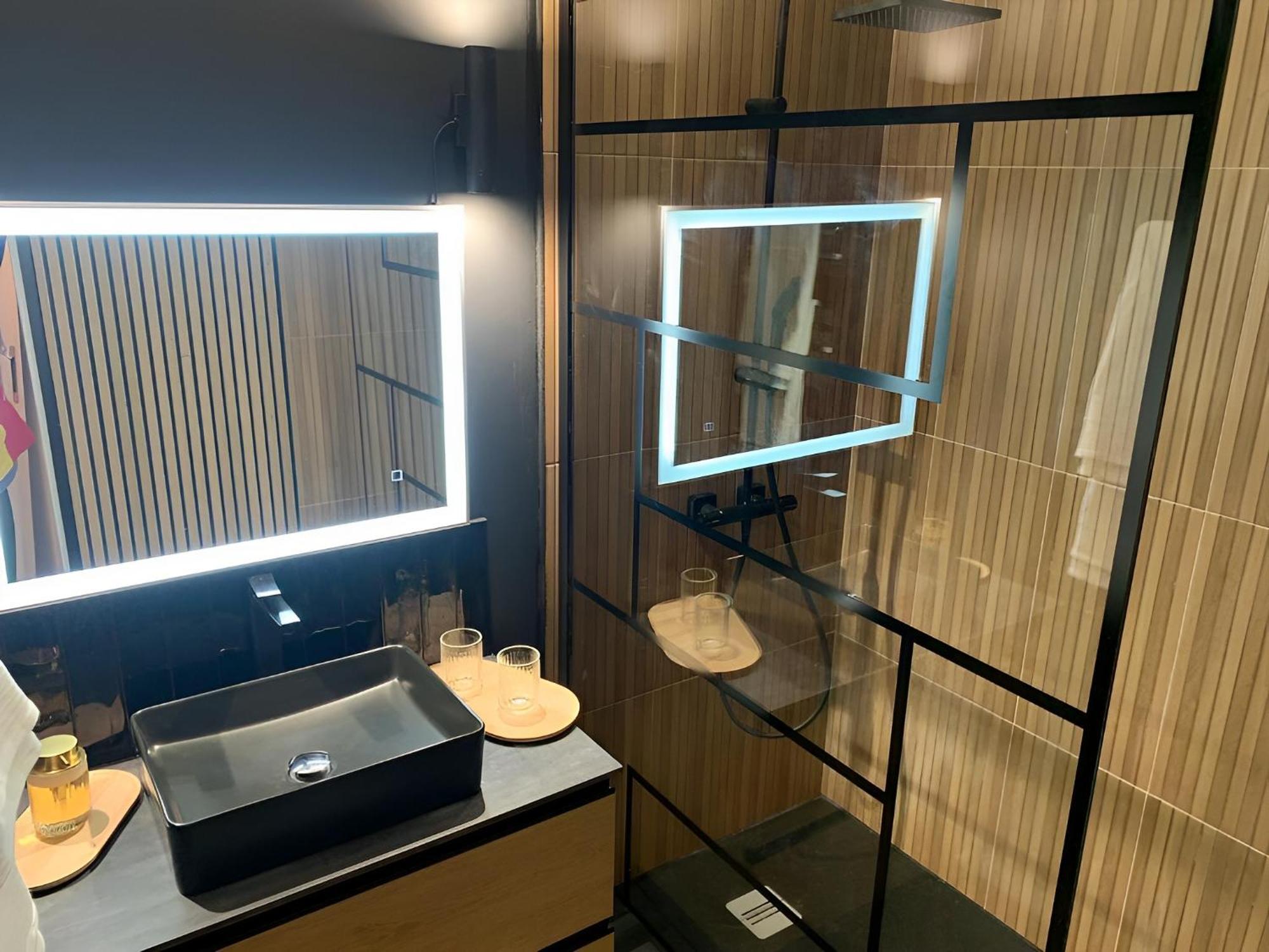 Magnifique Appartement, 3 Min De Paris Levallois-Perret Exterior foto